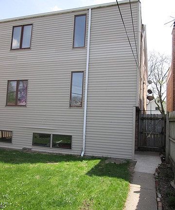 3rd image of 5550 W Leland Ave