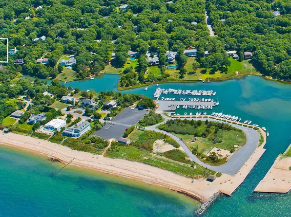 214 Waterhole Rd, East Hampton, NY 11937