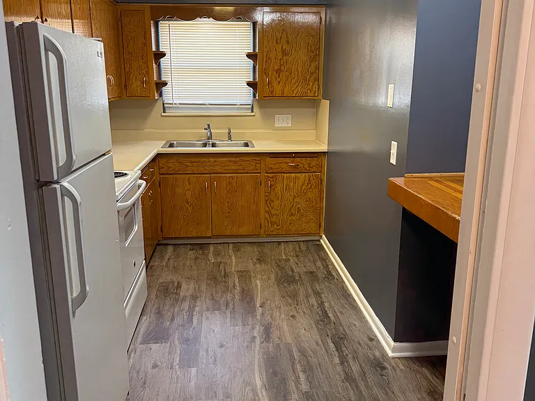 3951 Buell Ave #1/2 — Photo 9