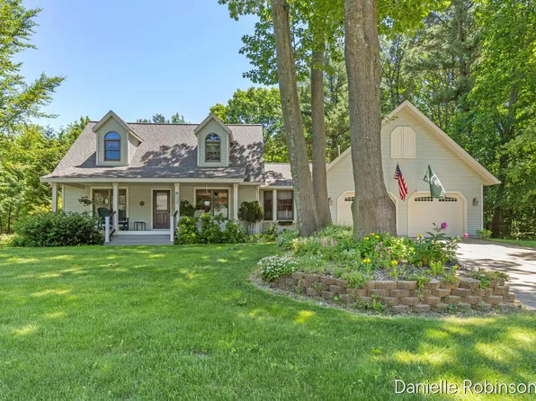 4260 Niles Ave, Holland, MI 49424