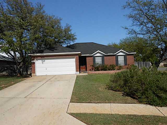 1st image of 1600 Highland Ct
