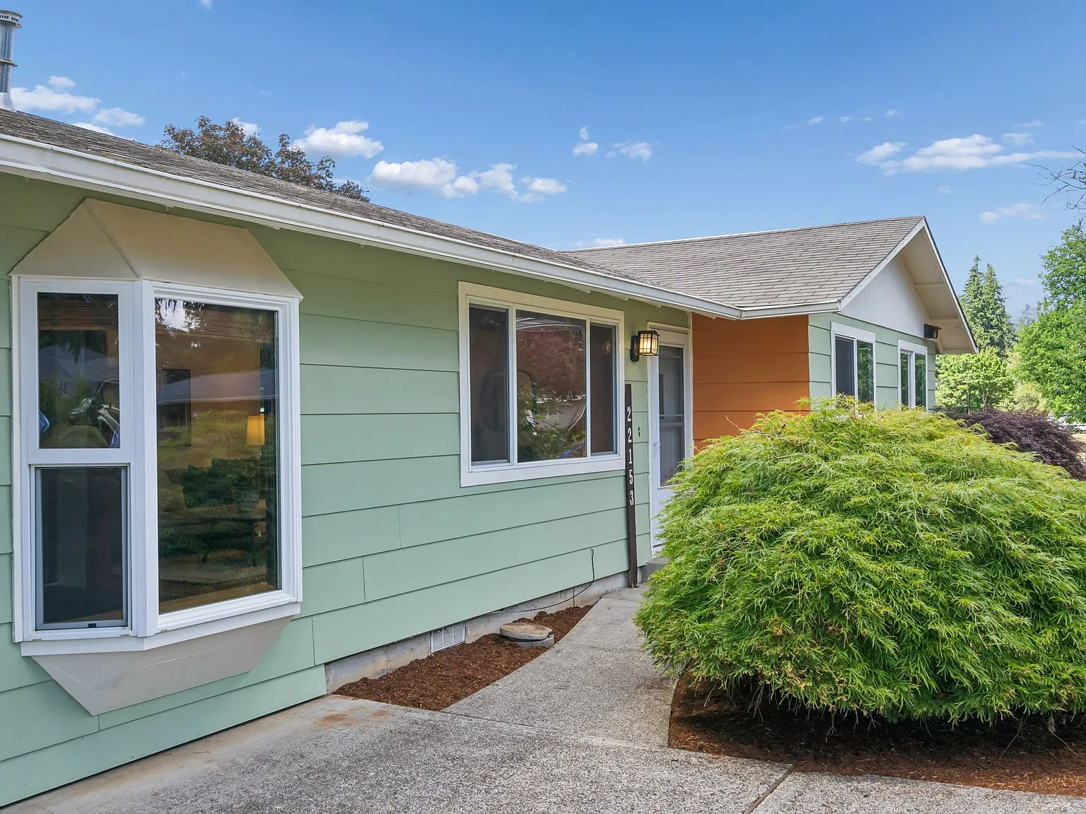 3 bed, 1300 sqft, $2,695 — Photo 4