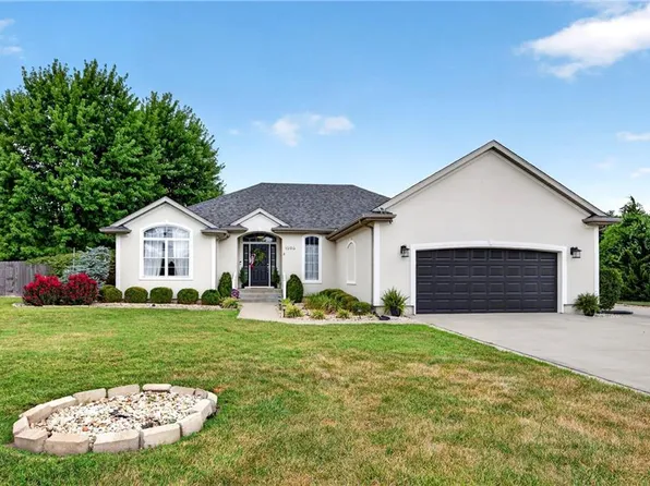 1203 Cedar Crest Dr, Pittsburg, KS 66762