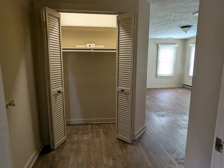 Entrance to main bedroom