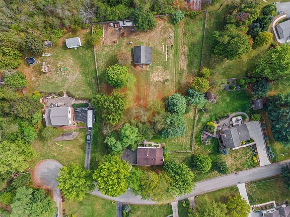 3rd image of 5168 Elm Dr