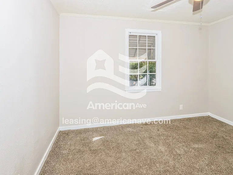 299057_009_wm_-_main_bedroom_13291725.jpg
