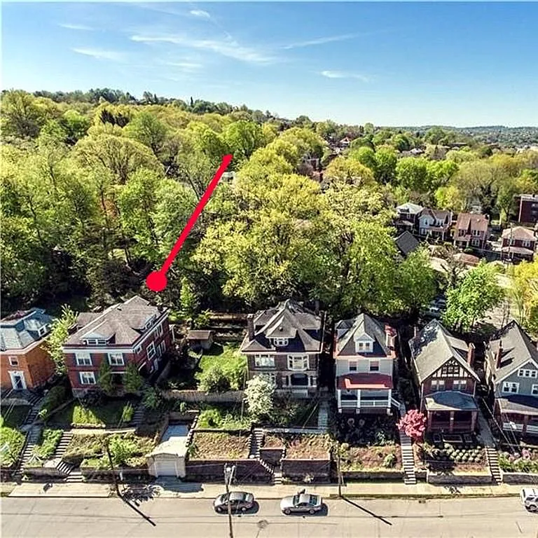 120 Oakview Ave photo 1