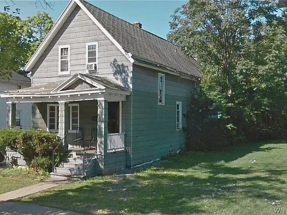 2nd image of 246 Carl St