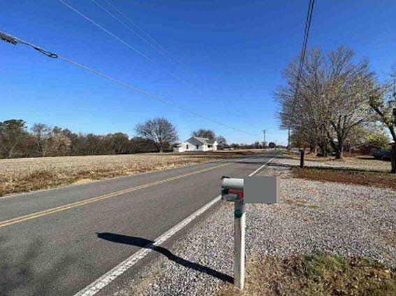 3rd image of 634 Oak Grove Rd