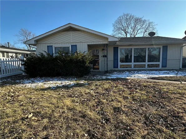 28 Juliana Dr, Danville, IL 61832