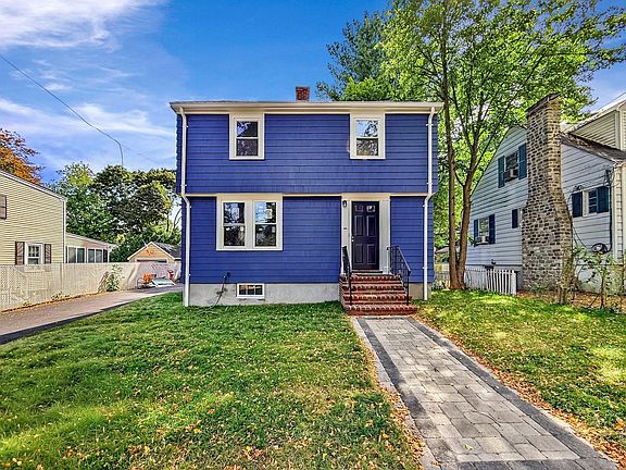 3rd image of 32 Grant Rd