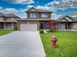 9385 Eagle Ridge Dr, Niagara Falls, ON L2H 0G3