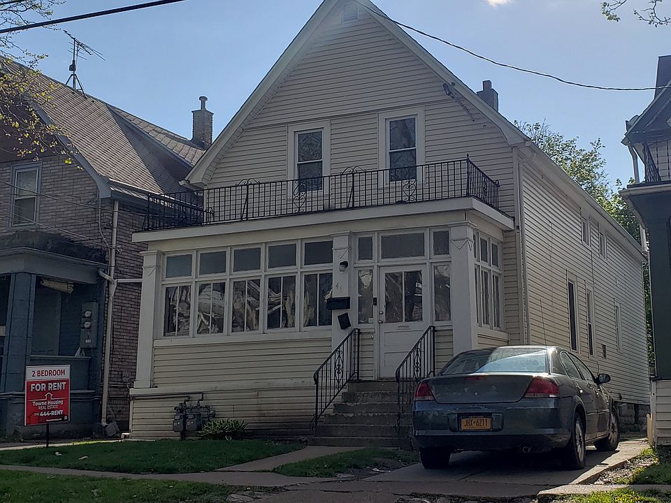 1st image of 46 Erb St #2