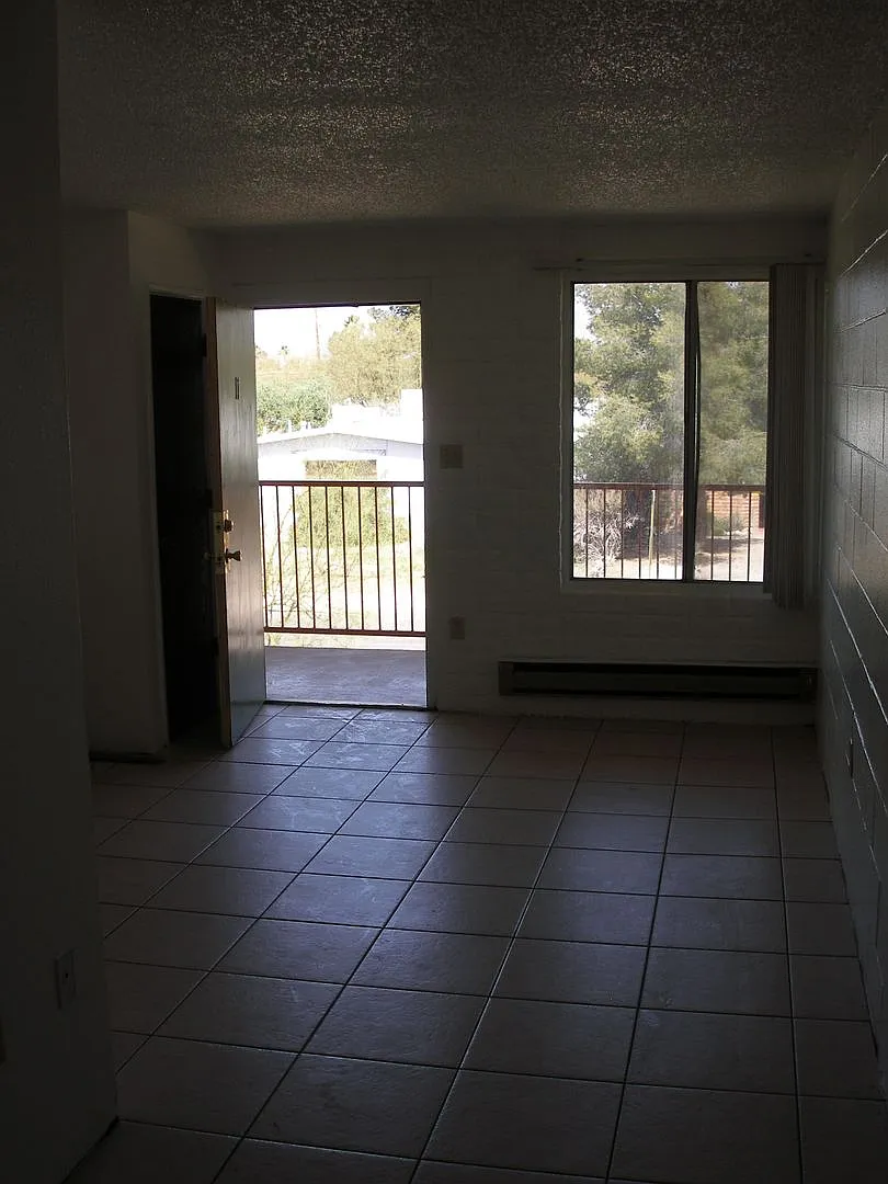 pm0220 — Photo 4