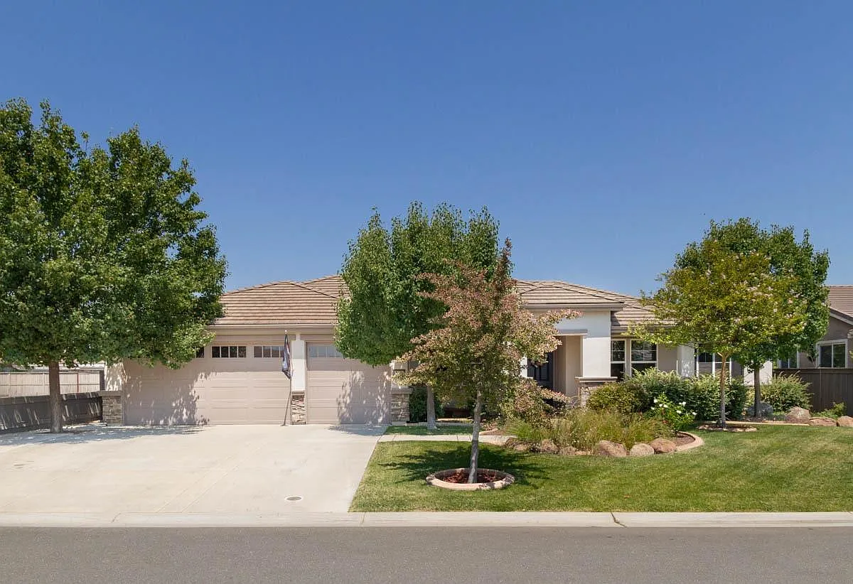 2051 Earhart Way photo 1