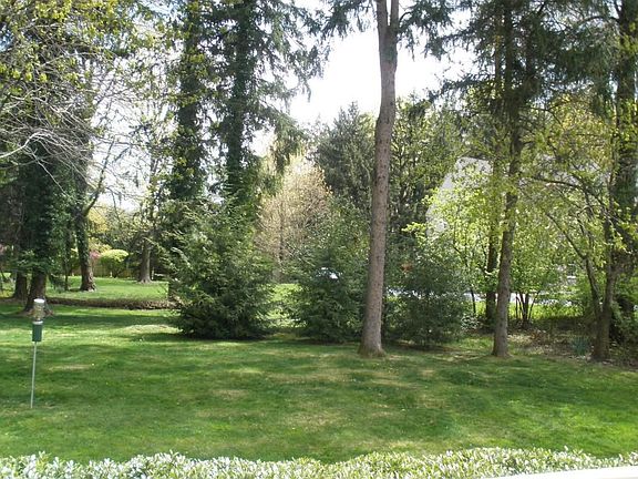 Serene Sanctuary w/Vistas of Nature