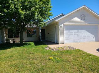 597 19th St E, Zumbrota, MN 55992