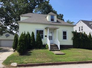 34 Melrose St, Cranston, RI 02910