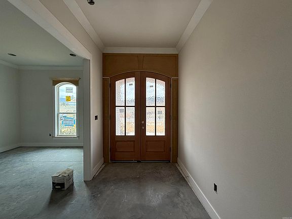 3rd image of 67 Mountain Brook Rd