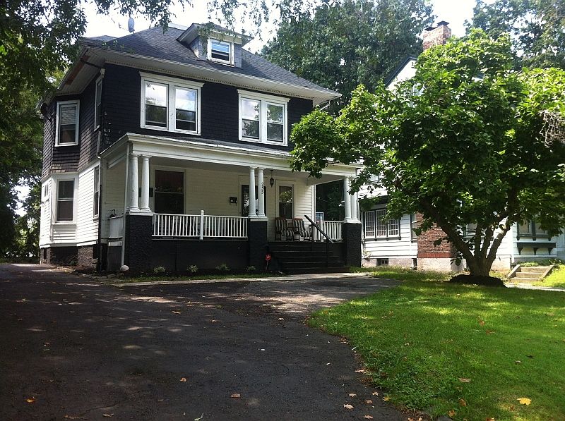 1st image of 255 MIDLAND AVE