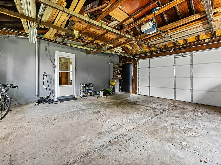 393 Mendon Center Rd — Photo 22