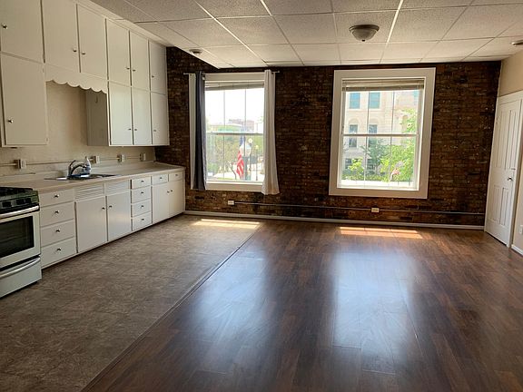 4th image of 15 Lincolnway APT A
