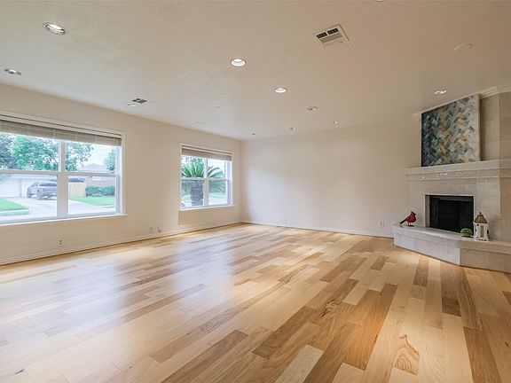 5th image of 10328 Shadow Oaks Dr
