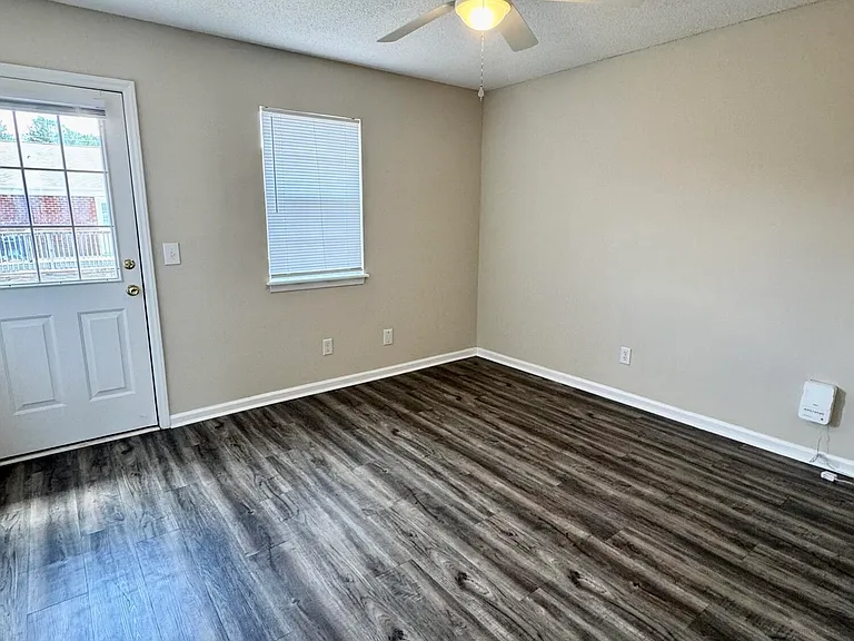 1293 Park West Dr #9 — Photo 11