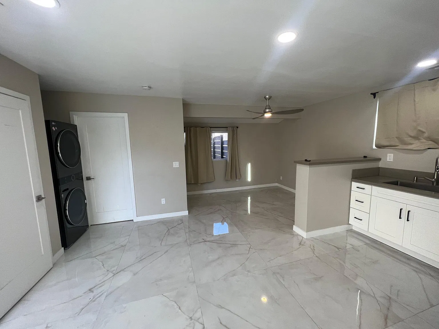4661 Mount Frissell Dr — Photo 4