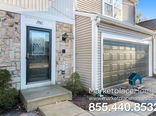 1961 Ozark Pkwy, Algonquin, IL 60102