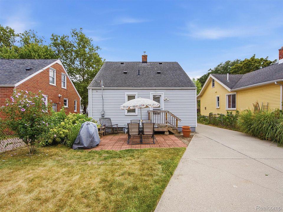 475 E Marshall St, photo 27