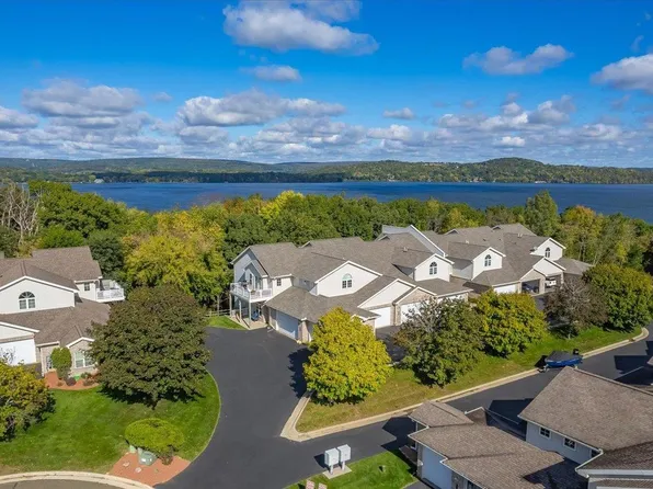 W11564 Island View Court, Lodi, WI 53555