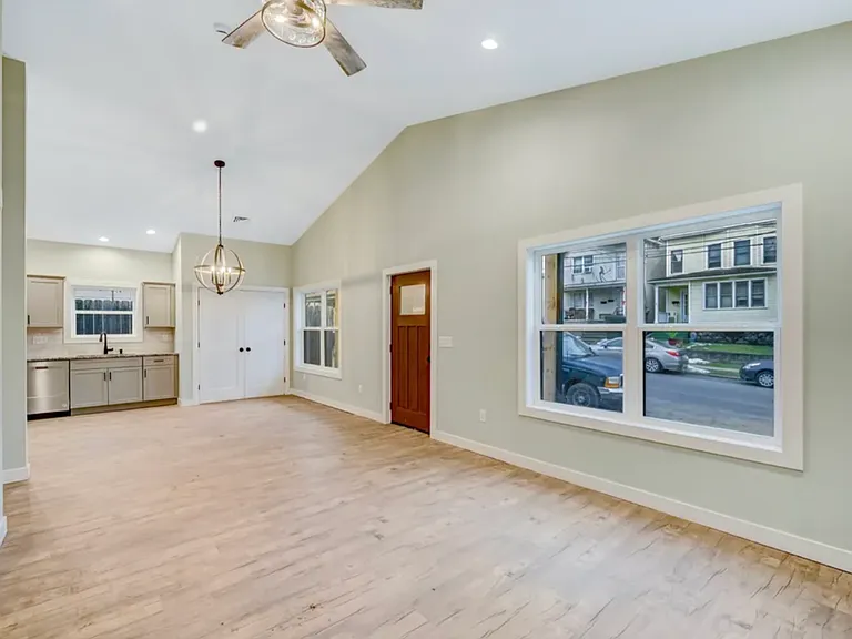 627 Prescott Ave #1 — Photo 9