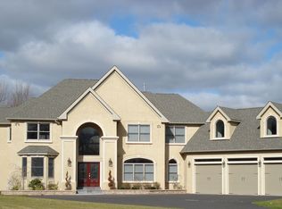 107 Gift Cir, North Wales, PA 19454