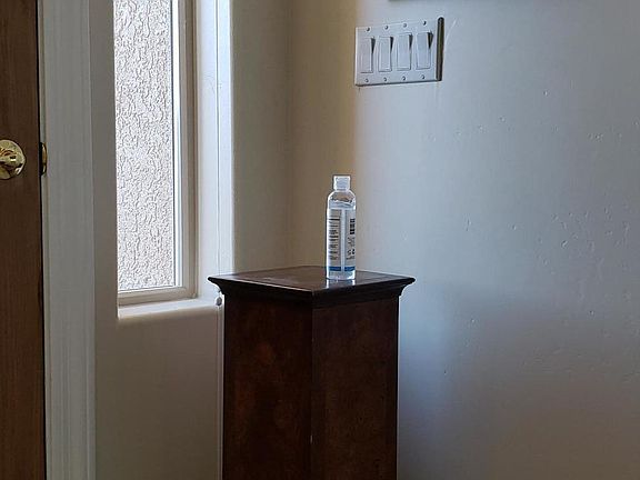 4th image of 1043 Lupine Ln