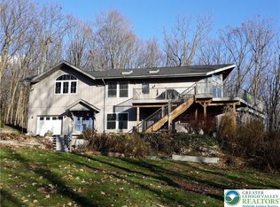 735 Overlook Dr, Lehighton, PA 18235