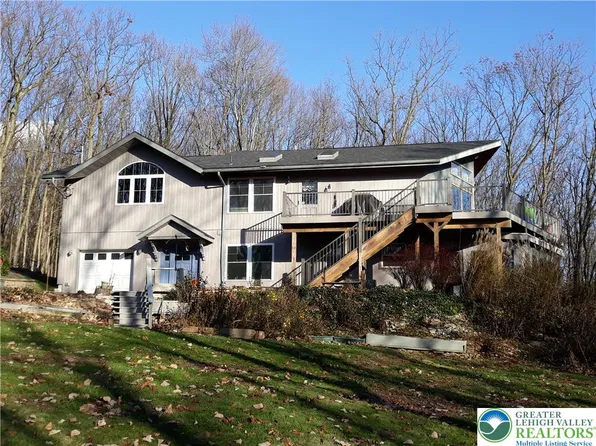 735 Overlook Dr, Lehighton, PA 18235