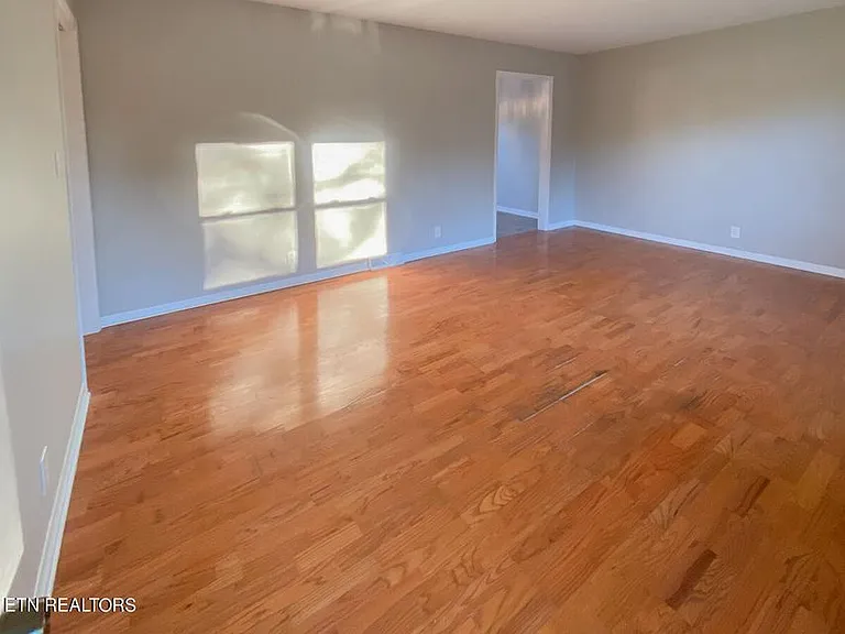 225 Penn Dr #B — Photo 11