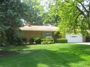 1050 Parkview Dr, Seven Hills, OH