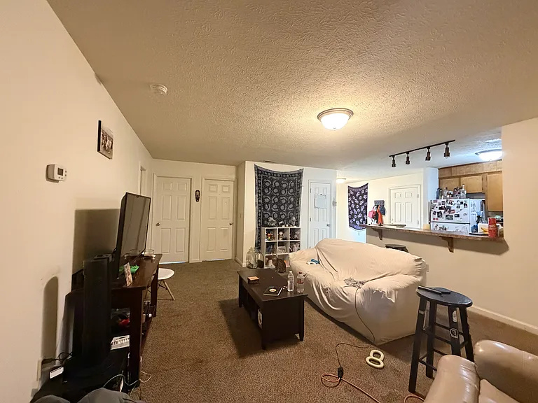1106 Calhoun St #9 — Photo 4