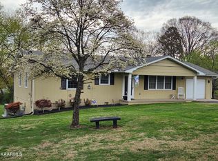 1214 Michaels Ln, Knoxville, TN 37912