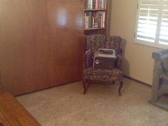 5th image of 13226 W La Terraza Dr