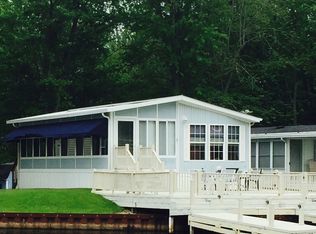 704 Bayside Ln, Coldwater, MI 49036