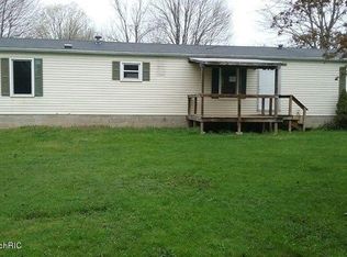 190 Millburg Dr, Benton Harbor, MI 49022