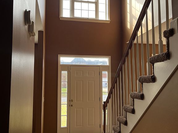 2nd image of 500 Shadowood Dr