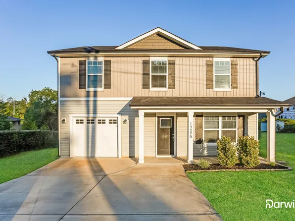 1206 Cavalier Ct NW, Concord, NC 28027