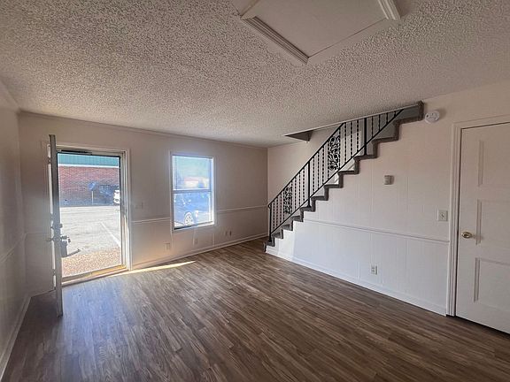 4th image of 1041 Woods Ferry Rd #14