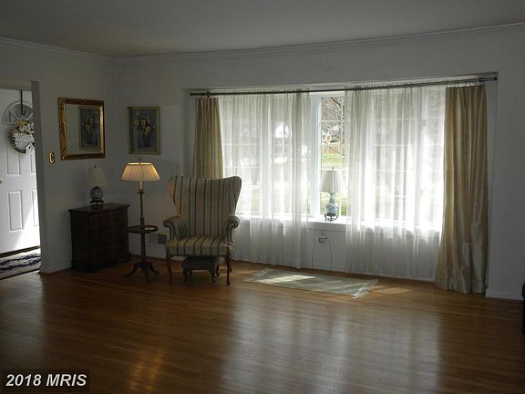 4th image of 9022 McNair Dr