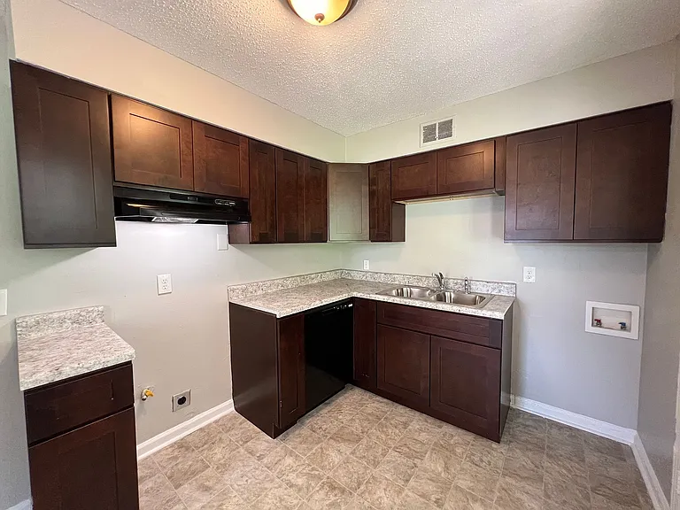 566 Jenson Rd — Photo 9