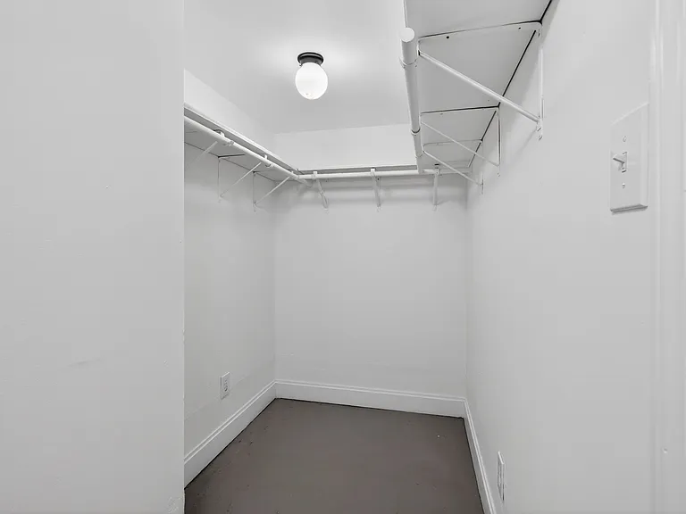 8821 Kendale Dr — Photo 33